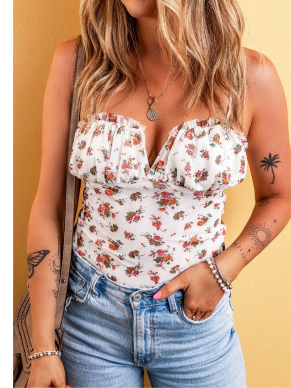 New Totys White Floral Bodysuit Adjustable Straps Women’s Size S